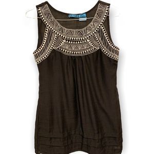 Blue Plate Black White Embroidered  Sleeveless Top L (A-153)